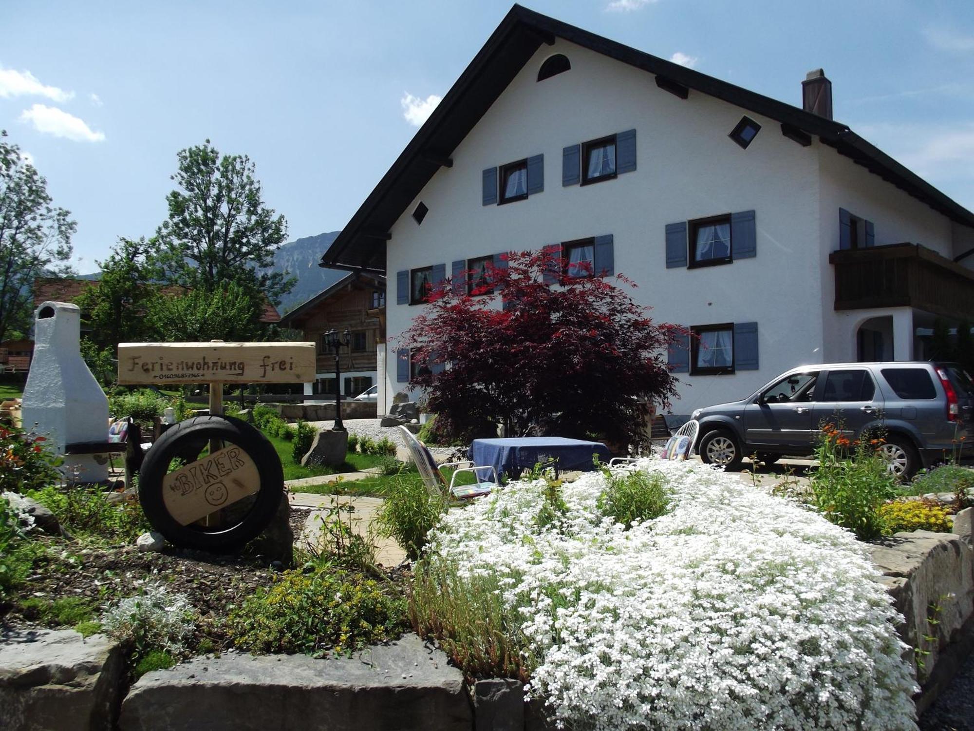 Gemuetliche Ferienwohnung In Urigem Bauernhaus Pfronten Exterior foto
